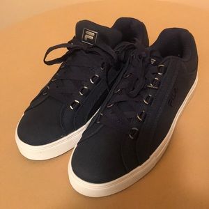 fila low cut shoes